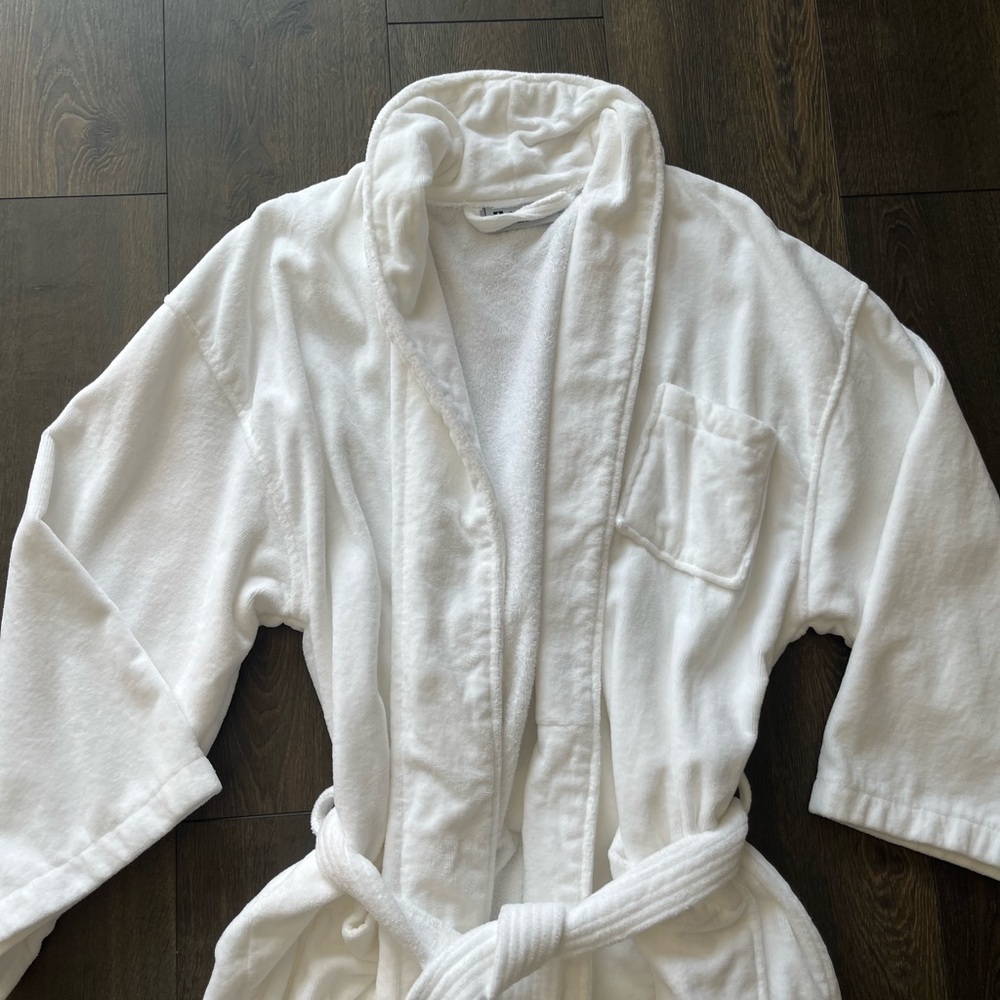 Alpine Swiss White Robe - Picture 4 of 12